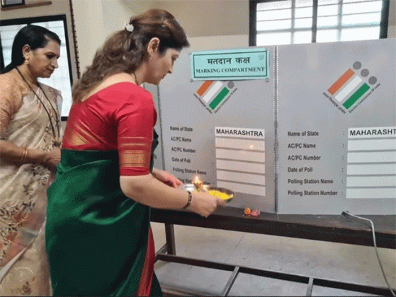 Rupali Chakankar : राज्य महिला आयोगाच्या अध्यक्षा रुपाली चाकणकरांविरोधात गुन्हा दाखल