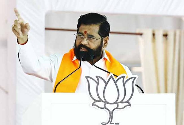 भाकरी खायची भारताची आणि चाकरी करायची पाकिस्तानची