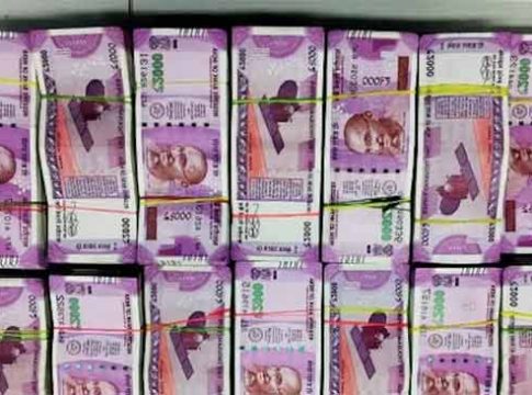 Cash Seized in Mumbai : निवडणुकीच्या काळात पुन्हा पैशांचा पाऊस!