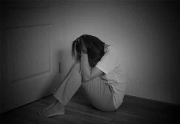Crime : धक्कादायक! अपेक्षित गुण न मिळाल्याने विद्यार्थीनीने उचलले 'हे' खडतर पाऊल!