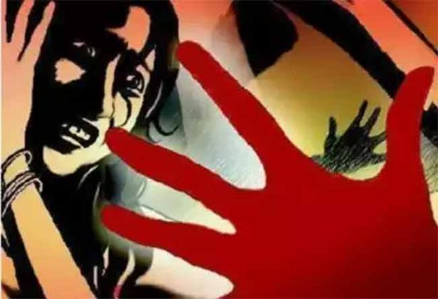Sangli Crime : अतिशय गलिच्छ! मूल होत नसल्यामुळे पती आणि मांत्रिकासह तिघांकडून सामूहिक बलात्कार