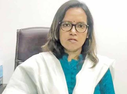 स्वत:ची गाडी नाही तरीही कोट्यवधींची मालमत्ता!