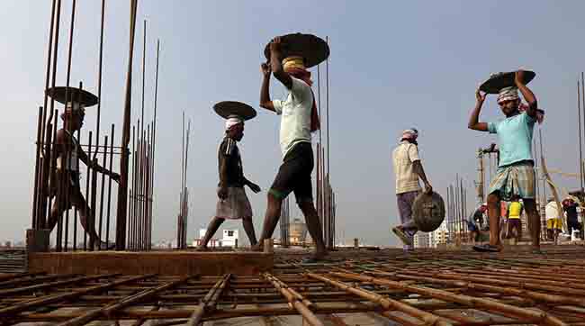 कामगारांना सुरक्षित वातावरण हवे