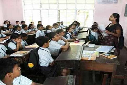 मुंबईत मनपाच्या १० वर्षांत १०० शाळा बंद