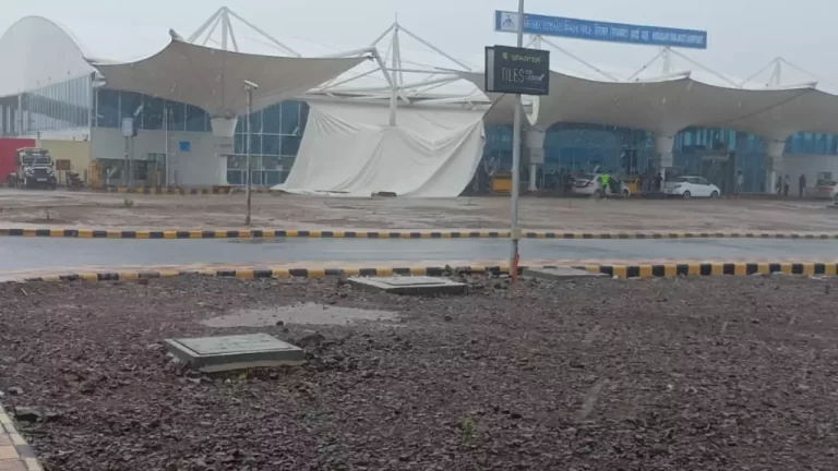 दिल्लीनंतर राजकोट विमानतळावरही छत कोसळले