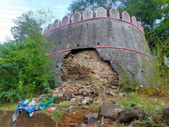 Durgadi fort : शिवरायांनी बांधलेला कल्याणमधील दुर्गाडी बुरुज ढासळला!