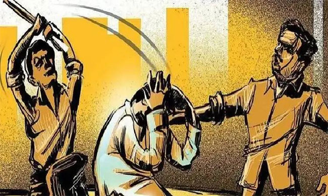 Pune crime : पुण्यात चाललंय काय? दारूसाठी पैसे न दिल्याने नशेखोरांनी केली वृद्धाची हत्या