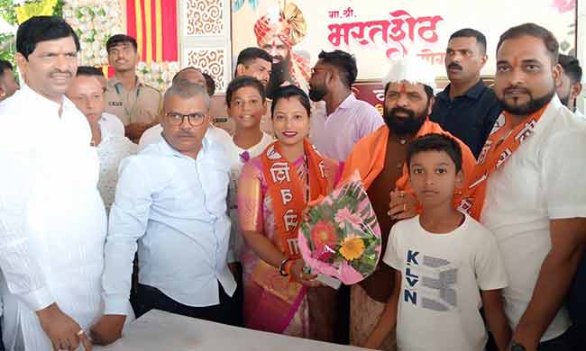 अनंत गितेंच्या पराभवानंतर उबाठा गटाच्या नेत्यांचा शिवसेना शिंदे गटात जाहीर प्रवेश