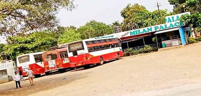 एसटी पुन्हा ढाब्यांवर : प्रवाशांची लूट सुरूच!