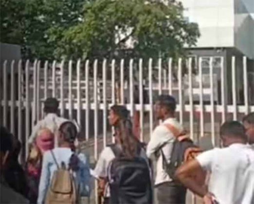 पुण्यात SSC JE परीक्षेदरम्यान केंद्रावर मोठा गोंधळ!