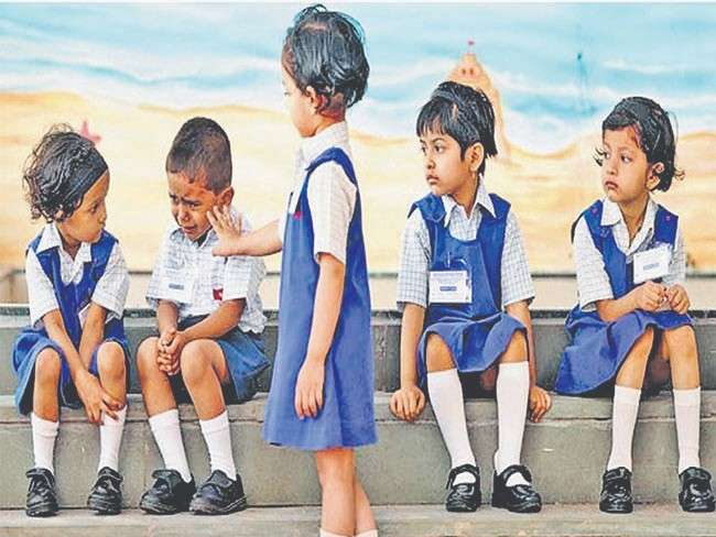 शाळेतील पहिला दिवस…