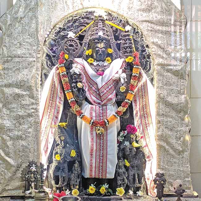 श्रीवर्धनमधील श्री लक्ष्मीनारायण मंदिर