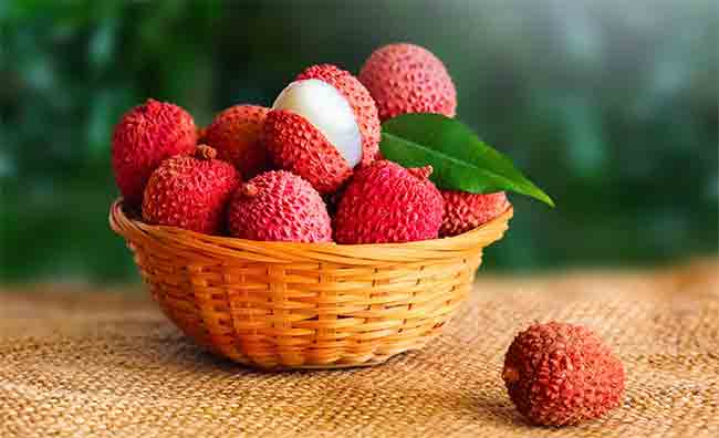 Litchi: लिची खाण्याचे हे आहेत जबरदस्त फायदे