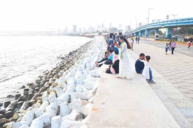 Marine Drive : क्वीन नेकलेस मुंबईकरांच्या पर्यटनासाठी पुन्हा सज्ज!