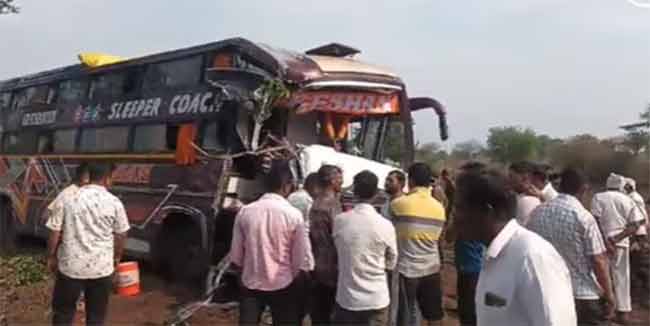 Nashik Accident : नाशिकमध्ये भीषण अपघात! बस आणि ट्रकची जोरदार धडक