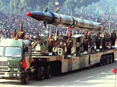 Nuclear weapons : पुतीन यांनी सैन्याला दिली अण्वस्त्र वापरास परवानगी