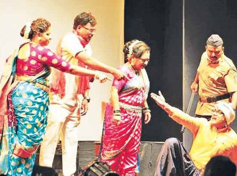 ‘ओक्के हाय एकदम’ची थिएटर रेसिडेन्सी...!