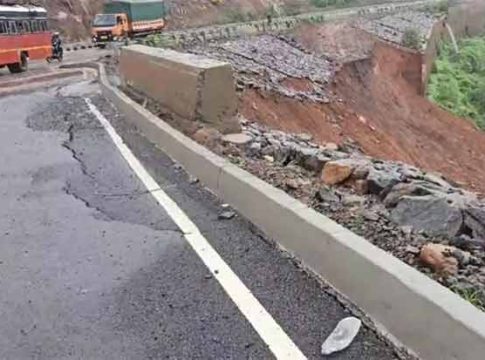 Mumbai Goa Highway : परशुराम घाटात भिंत कोसळली तर जगबुडीने धोक्याची पातळी ओलांडली!