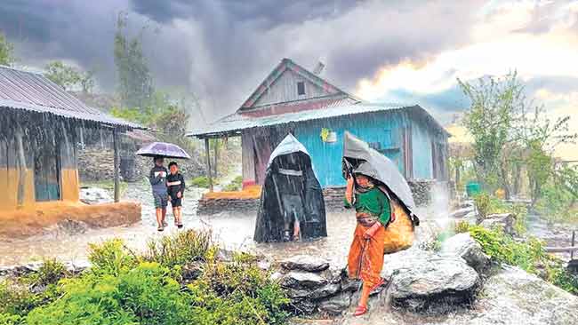 देवाची मदत…
