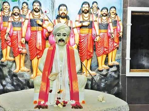 इन्सुलीतील सोहिरोबानाथ आंबिये साक्षात्कार मंदिर