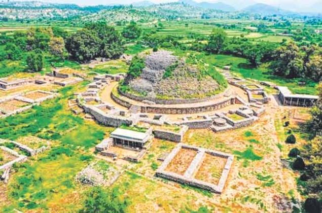 अमृततुल्य तक्षशिला आणि नालंदा