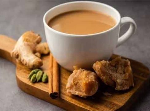 Ginger Tea: पावसाळ्यात प्या हा इम्युनिटी बूस्टर चहा, आजार होतील दूर