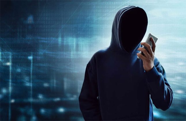 AI voice scam : नोकरी शोधून देता देता छोकरीलाच पटवलं आणि घातला ७ लाखांचा गंडा!