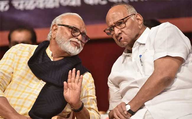 Chhagan Bhujbal : छगन भुजबळ शरद पवारांच्या भेटीला; मात्र पवारांनी ठेवलं वेटिंगवर!