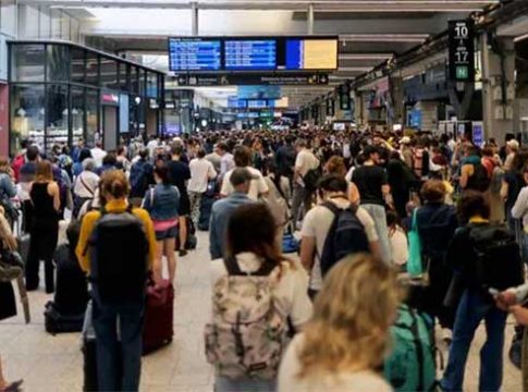 France Train Network attack : ऑलिम्पिकपूर्वी फ्रान्समध्ये मोठा राडा! रेल्वे नेटवर्कवर हल्ला