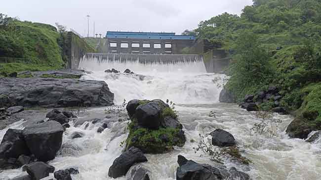 हेटवणे धरणाचे सहा दरवाजे उघडले; पेण तालुक्यातील भोगावती नदीकाठच्या गावांना सतर्कतेचा इशारा