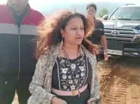 Pooja Khedkar : पूजा खेडकर यांची आई मनोरमा खेडकर यांना अटक!
