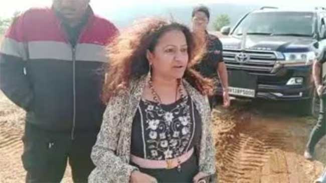 Manorama Khedkar : मनोरमा खेडकरांची कार पोलिसांनी केली जप्त!