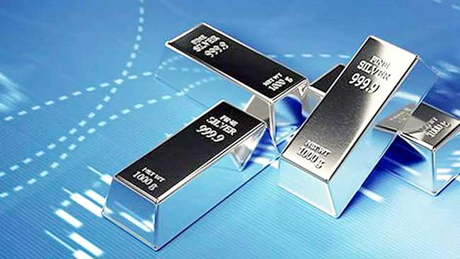 Silver Price Hike : चांदी खातेय सोन्याचे भाव! पार केला लाखो रुपयांचा टप्पा