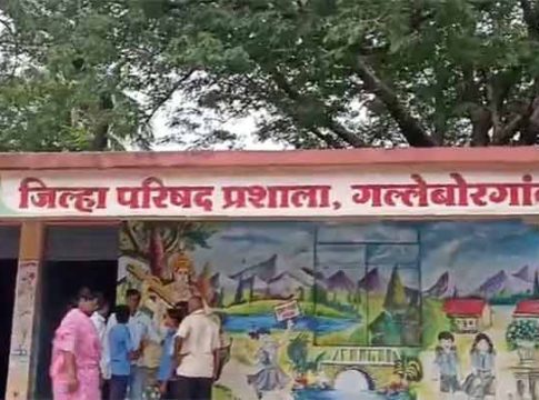Chhatrapati Sambhajinagar News : विद्यार्थ्यांवर जीव धोक्यात घालून शिक्षण घेण्याची वेळ!
