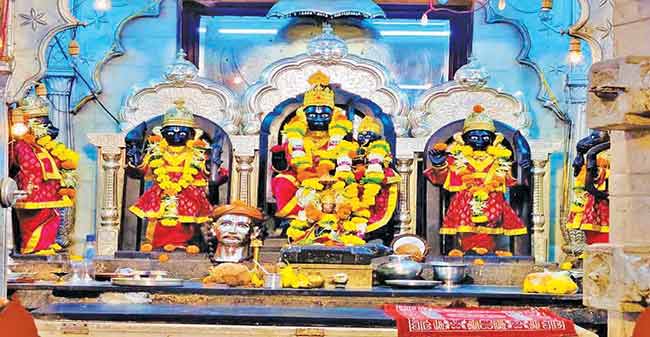ठाकूरद्वार येथील काळाराम मंदिर
