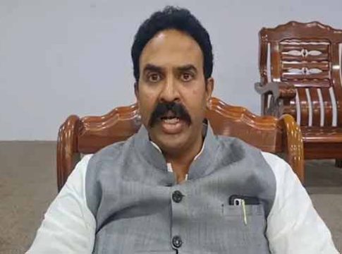 Ranjeet Nimbalkar : राहुल गांधींनी पंढरपुरच्या वारीत कॅट वॉक करायला येऊ नये!