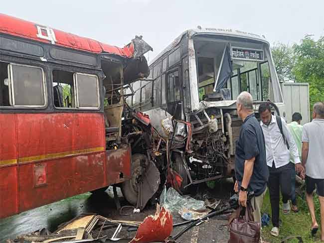 Raigad Accident : भीषण अपघात! दोन एसटी बसेसची समोरासमोर धडक