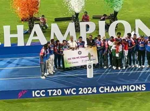 Team india: बीसीसीआयकडून टीम इंडियाला १२५ कोटींचे बक्षीस
