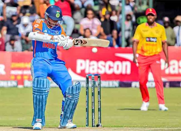 १ बॉलमध्ये १३ धावा, यशस्वीने रचला इतिहास, असे करणारा पहिला फलंदाज