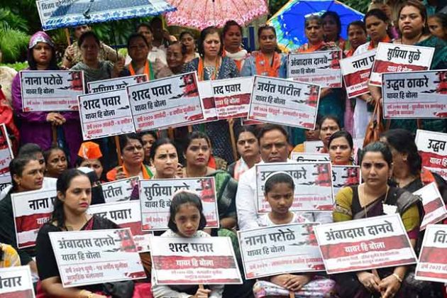 बदलापूर प्रकरणी विरोधकांच्या दुटप्पी भूमिकेच्या निषेधार्थ भाजपातर्फे आंदोलन