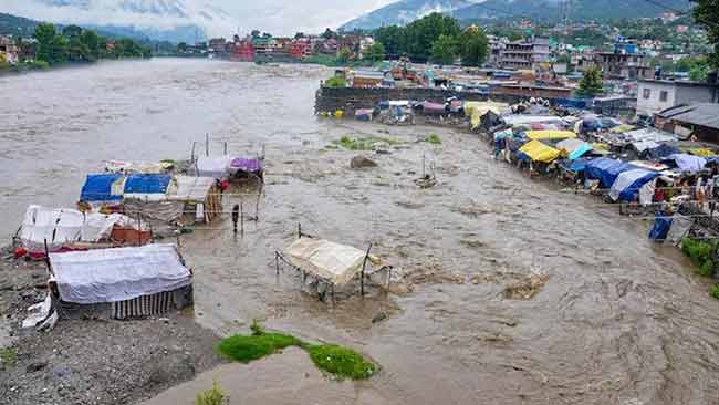 हिमाचलमध्ये पावसाचा कहर; ढगफुटी आणि पूरामुळे आतापर्यंत ७८ जणांचा मृत्यू