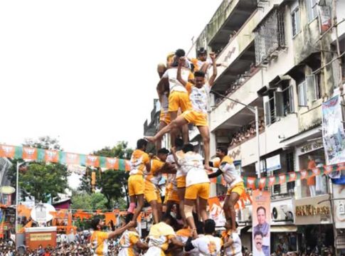 Dahi Handi : मुंबईत दहीहंडीचा थरार! २०० हून अधिक गोविंदा जखमी; दोघांची प्रकृती गंभीर