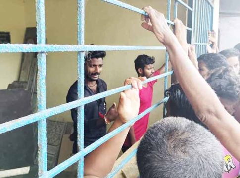 शाळेत शिकणाऱ्या अल्पवयीन मुलींची परप्रांतीयांकडून छेडछाड