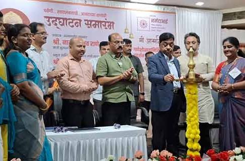 अभ्यास करून व्यवसायात या - खा. नारायण राणे