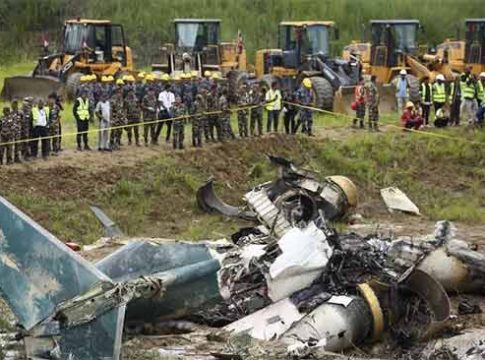 Nepal Helicopter Crash : धक्कादायक! नेपाळमध्ये हेलिकॉप्टर कोसळून पाच प्रवाशांचा मृत्यू