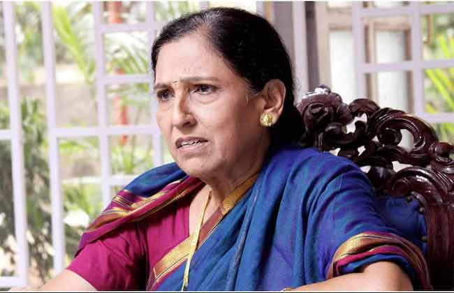Suhasini Deshpande : ज्येष्ठ अभिनेत्री सुहासिनी देशपांडे यांचे निधन