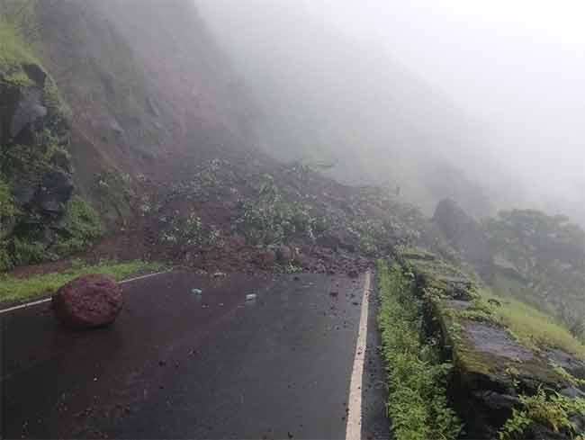 कोकणात दरडप्रवण गावांच्या संख्येत मोठी वाढ; रायगड ३९२, रत्नागिरी १८१, सिंधुदूर्ग ६३ दरडप्रवण गावे