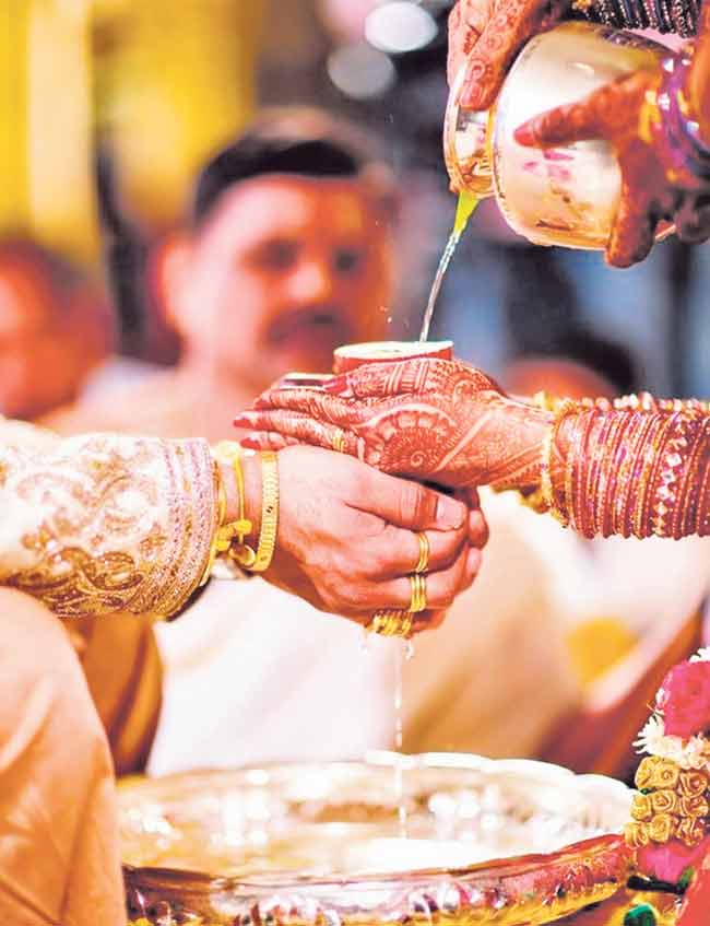 ‘आमदार झालो तर लग्न लावून देईन’, पाहा कोणी दिलंय हे आश्वासन