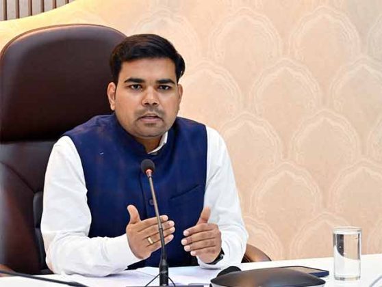 Saurabh Katiyar : लाडकी बहीण योजनेंतर्गत मिळणारा निधी बँकांनी कपात करु नये!