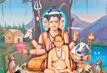 भक्ताला दत्तात्रय रूपात दर्शन